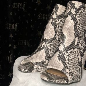 Snakeskin Women’s Sandals